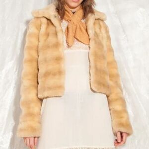 🍒SISLEY🍒 VINTAGE FAUX FUR CROPPED TEDDY COAT